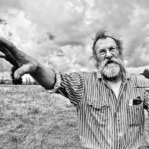 Meet your Posher, Howard